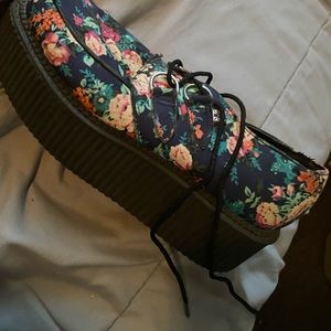 T.U.K Creeper shoes in floral